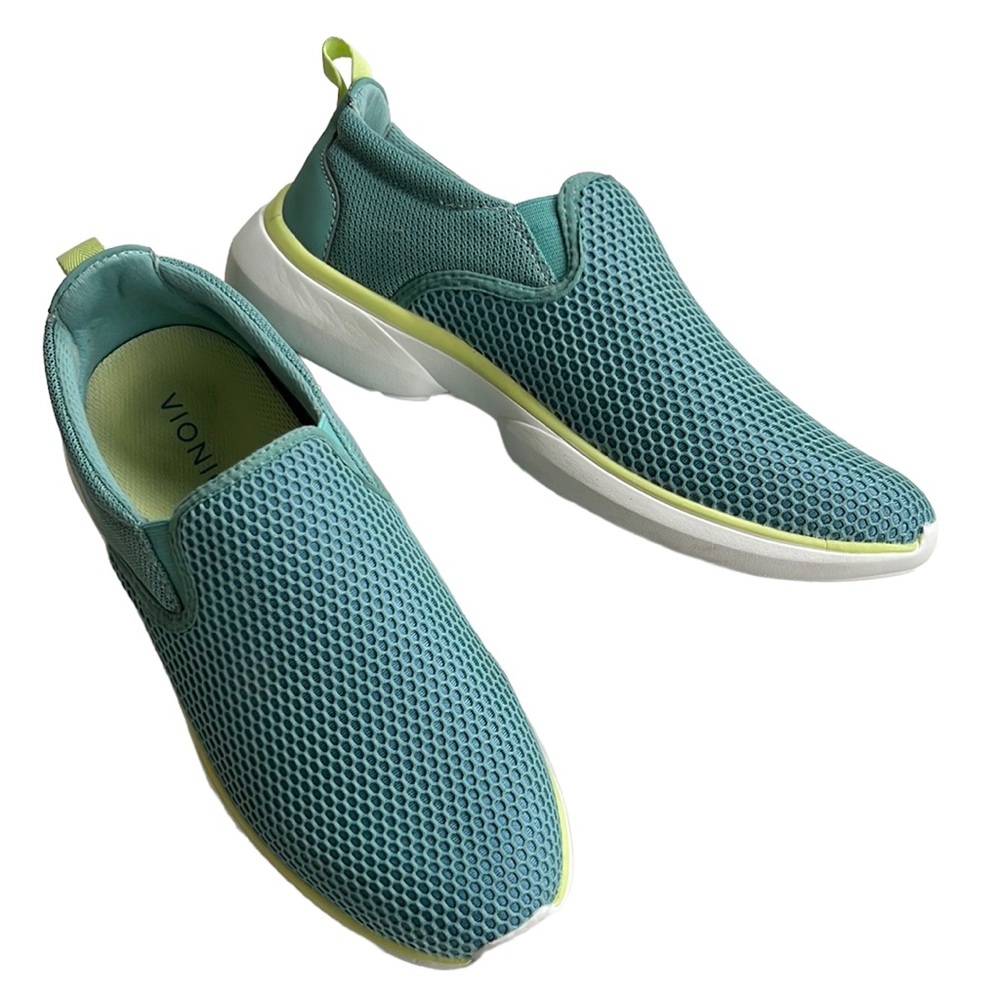 EUC Vionic Slip-On Sneakers